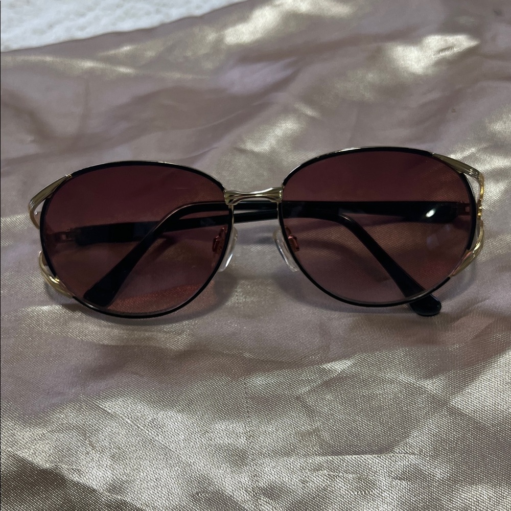 Gold and Black Women's Sunglasses
